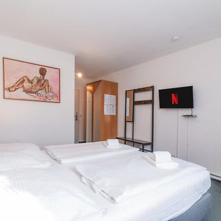 Hotel Cafe Galerie - Smart Tv - Free Parking Garbsen Zewnętrze zdjęcie