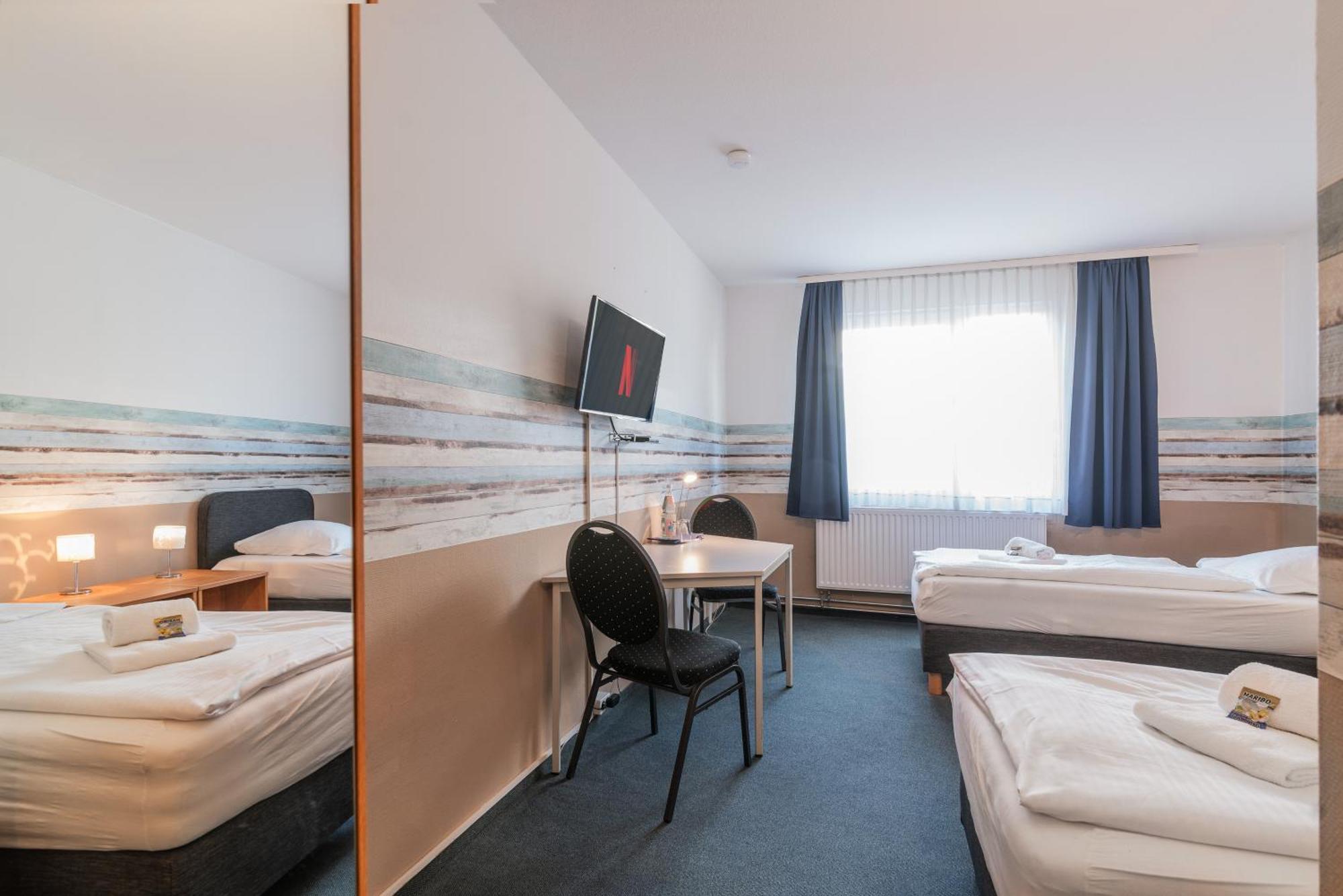 Hotel Cafe Galerie - Smart Tv - Free Parking Garbsen Zewnętrze zdjęcie