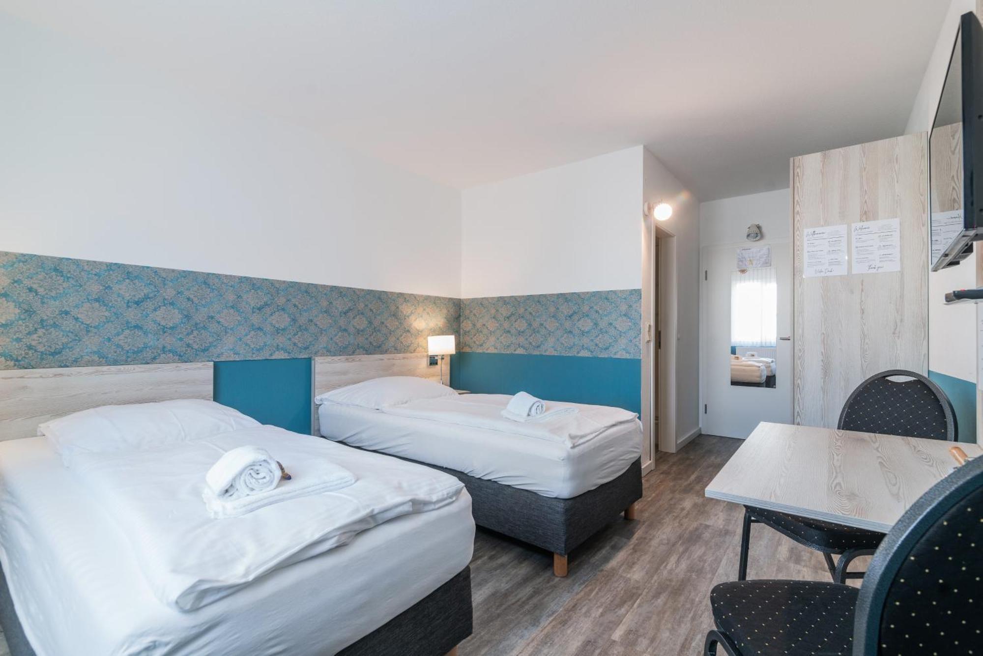 Hotel Cafe Galerie - Smart Tv - Free Parking Garbsen Zewnętrze zdjęcie
