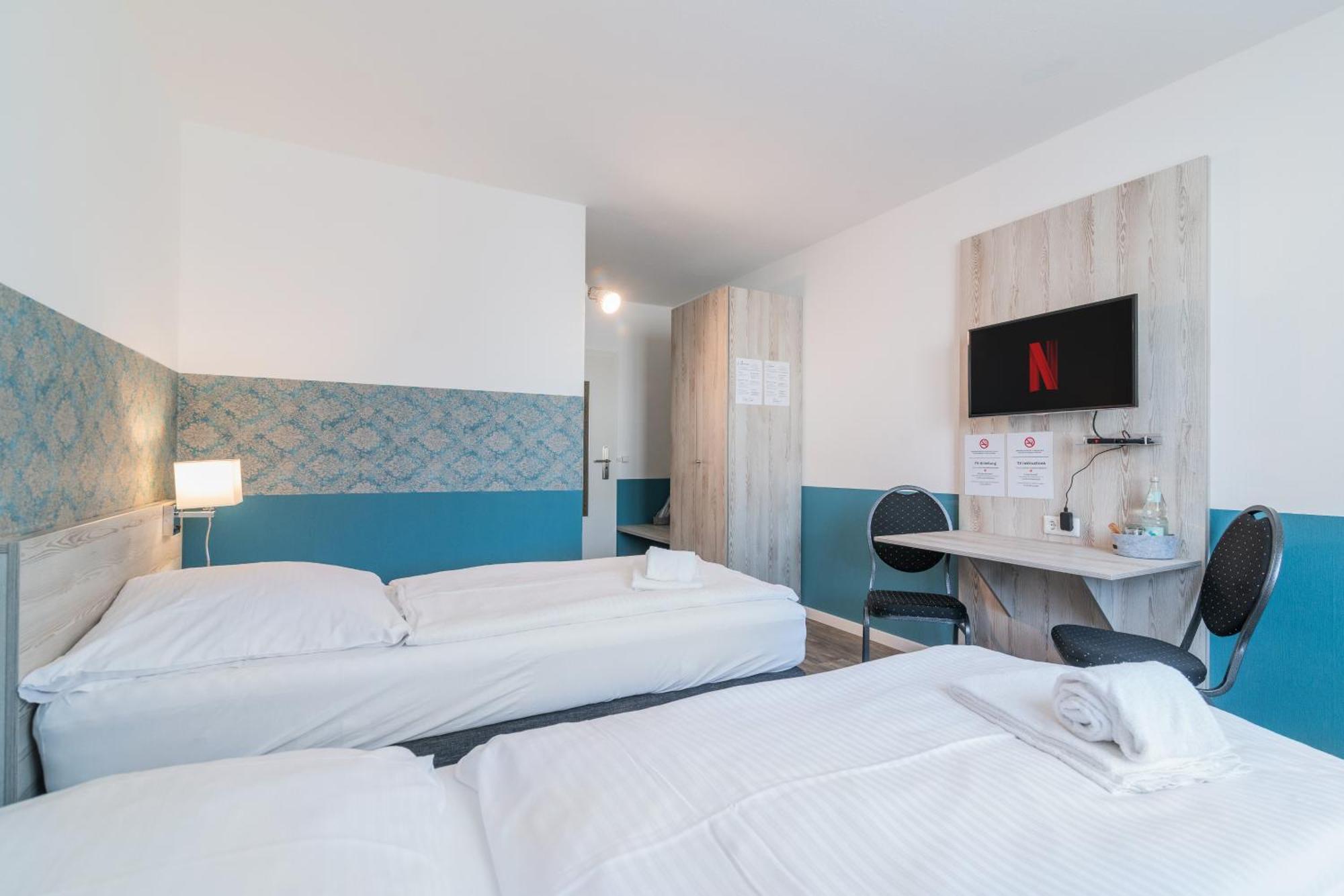 Hotel Cafe Galerie - Smart Tv - Free Parking Garbsen Zewnętrze zdjęcie